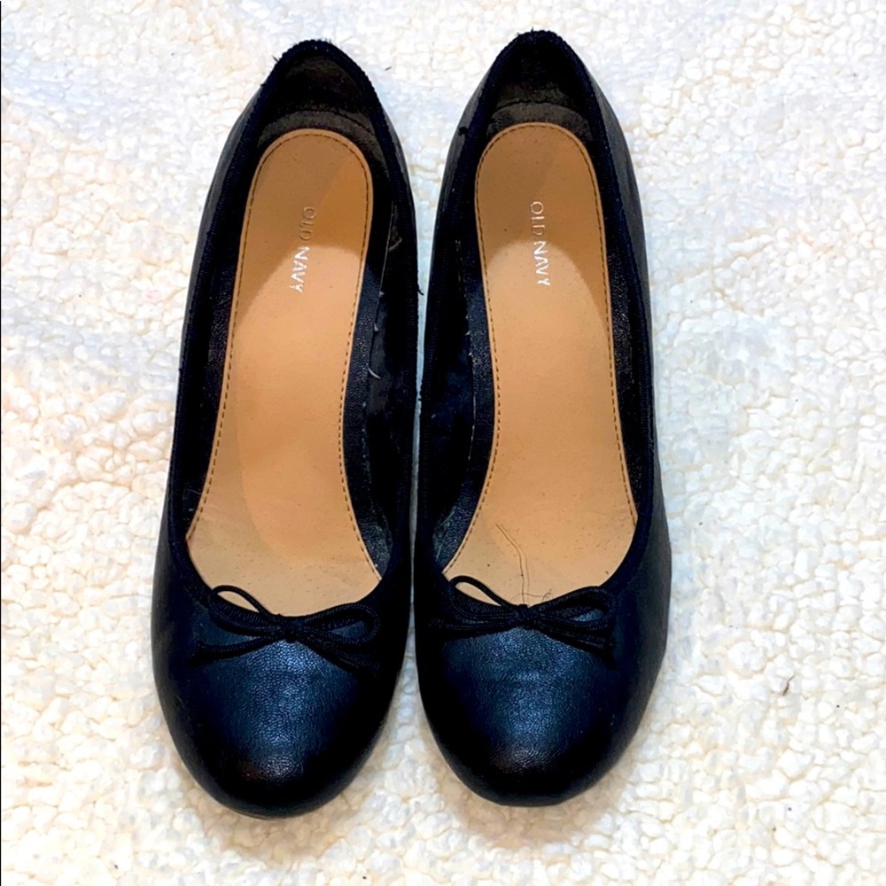 Black Wedges